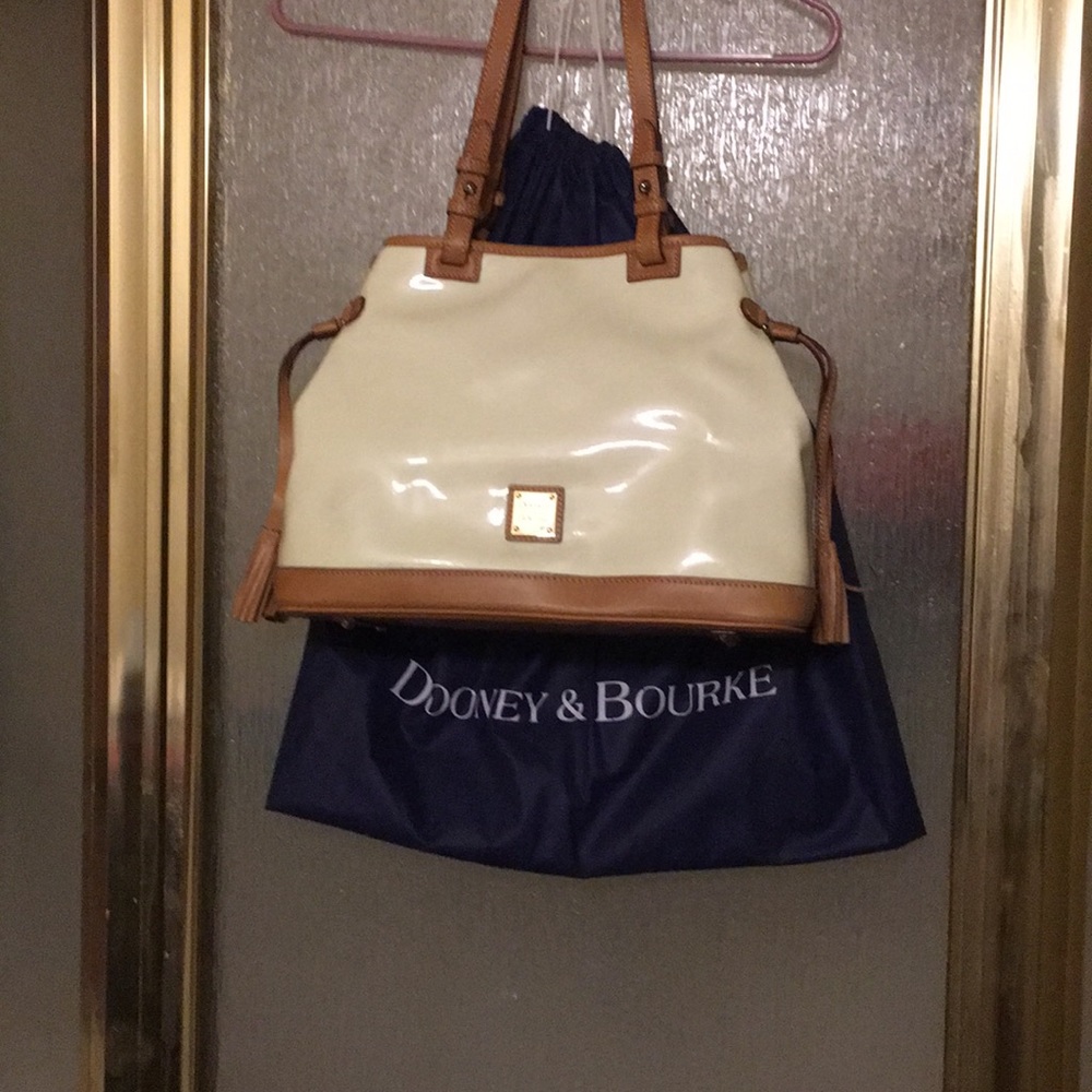 Patent leather Dooney and Bourke handbag